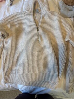 Everlane Cream Ribbed Half-Zip Turtleneck Sweater